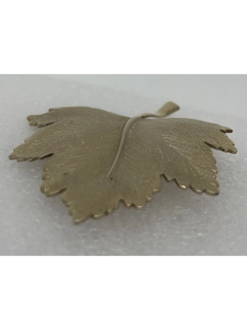 Vintage Giovanni Maple Leaf Brooch Gold Tone Matte Textured 1960s 70s and Signed